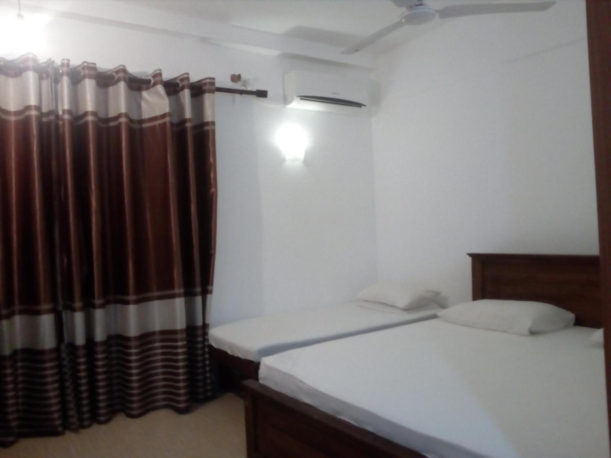 Navora Hotel Hikkaduwa Phòng bức ảnh
